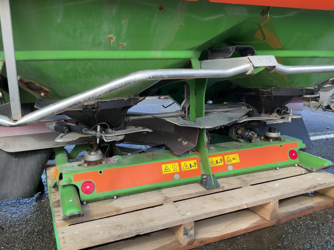 Photo '12' of Amazone Fertiliser Spreader Spreader