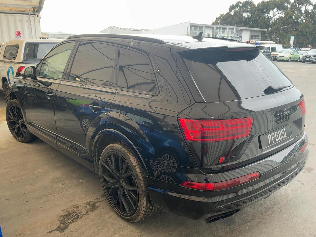Photo '8' of Audi SQ7 Photo '8' of Audi SQ7
