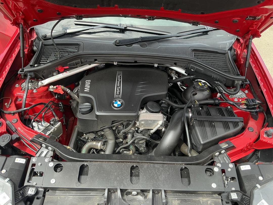 Photo '8' of BMW X4 Xdrive28I