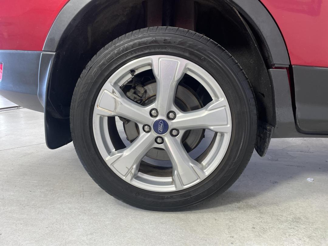 Photo '12' of Ford Escape