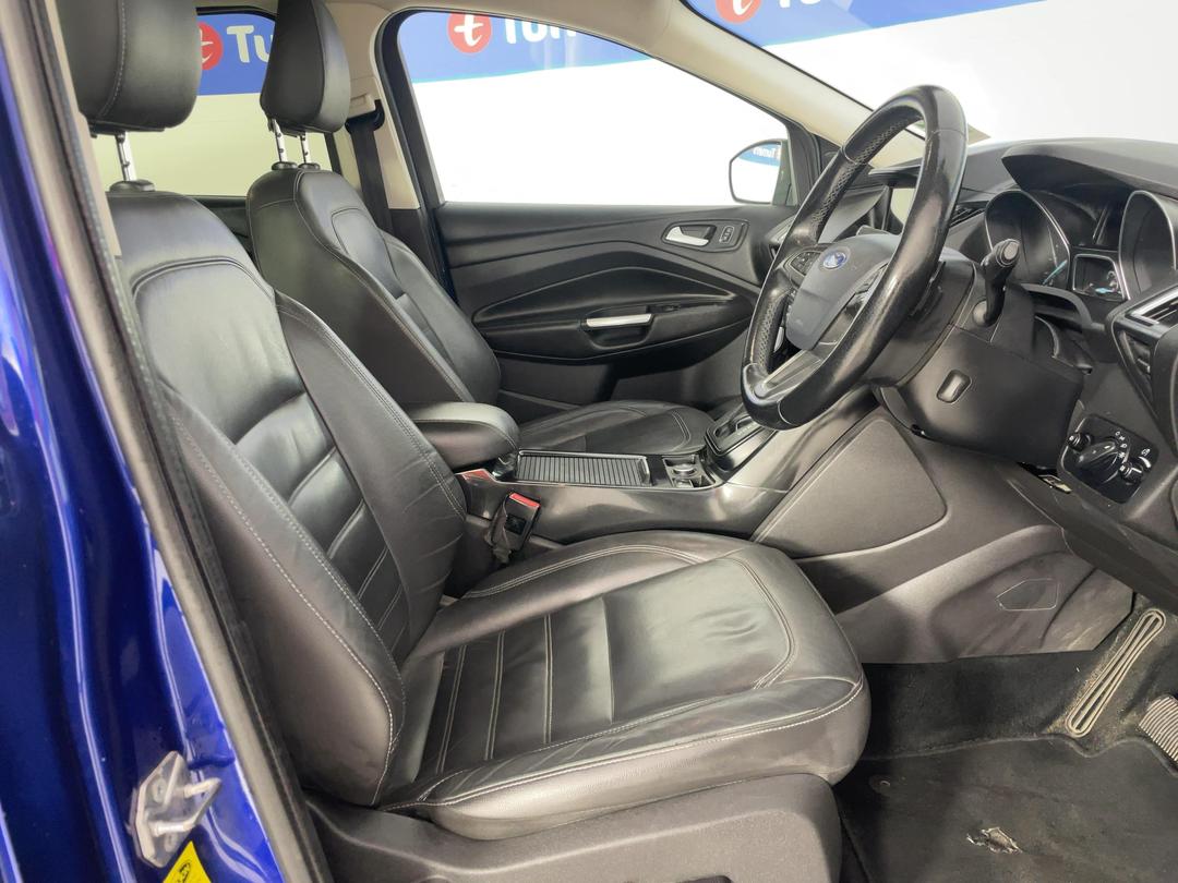 Photo '16' of Ford Escape