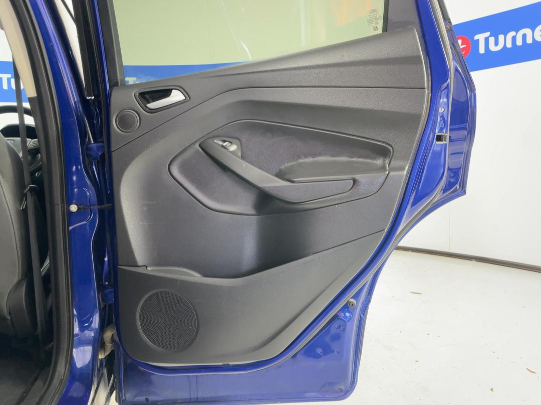 Photo '19' of Ford Escape