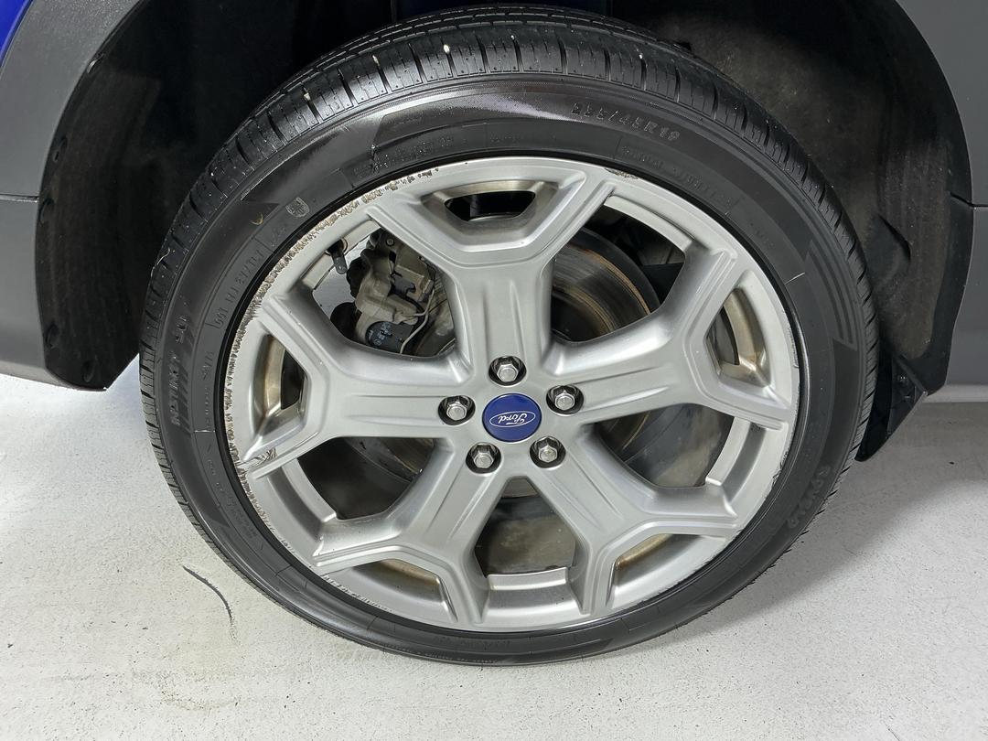 Photo '12' of Ford Escape