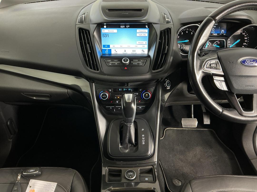 Photo '18' of Ford Escape