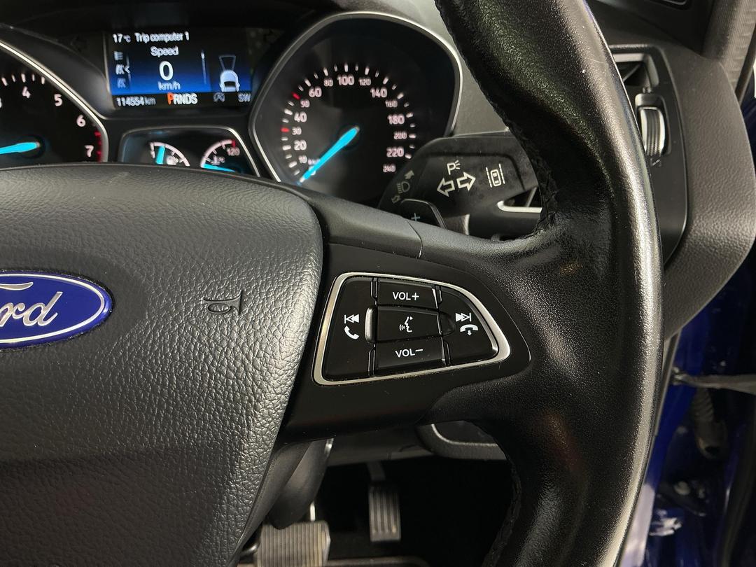 Photo '25' of Ford Escape