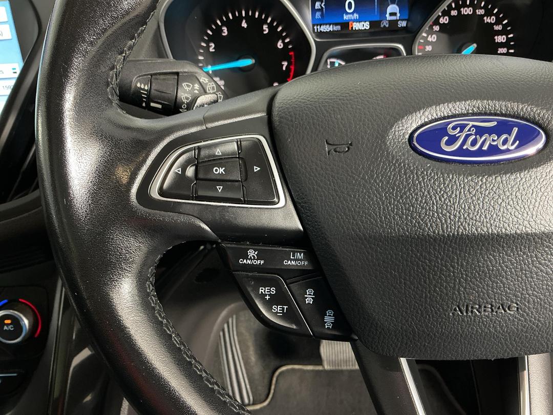 Photo '24' of Ford Escape