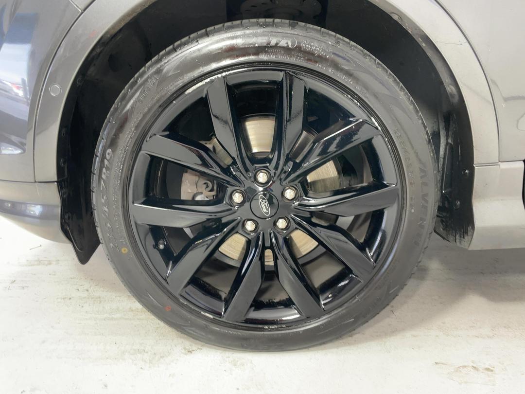 Photo '10' of Ford Escape