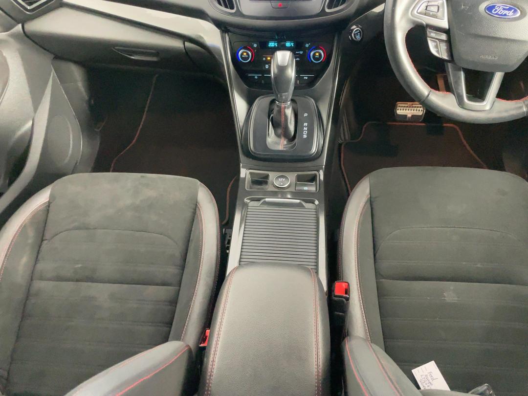 Photo '18' of Ford Escape