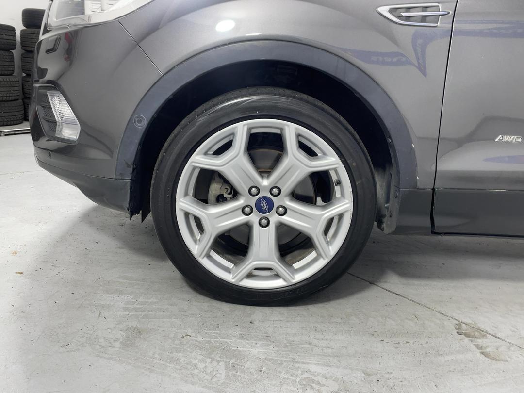Photo '10' of Ford Escape