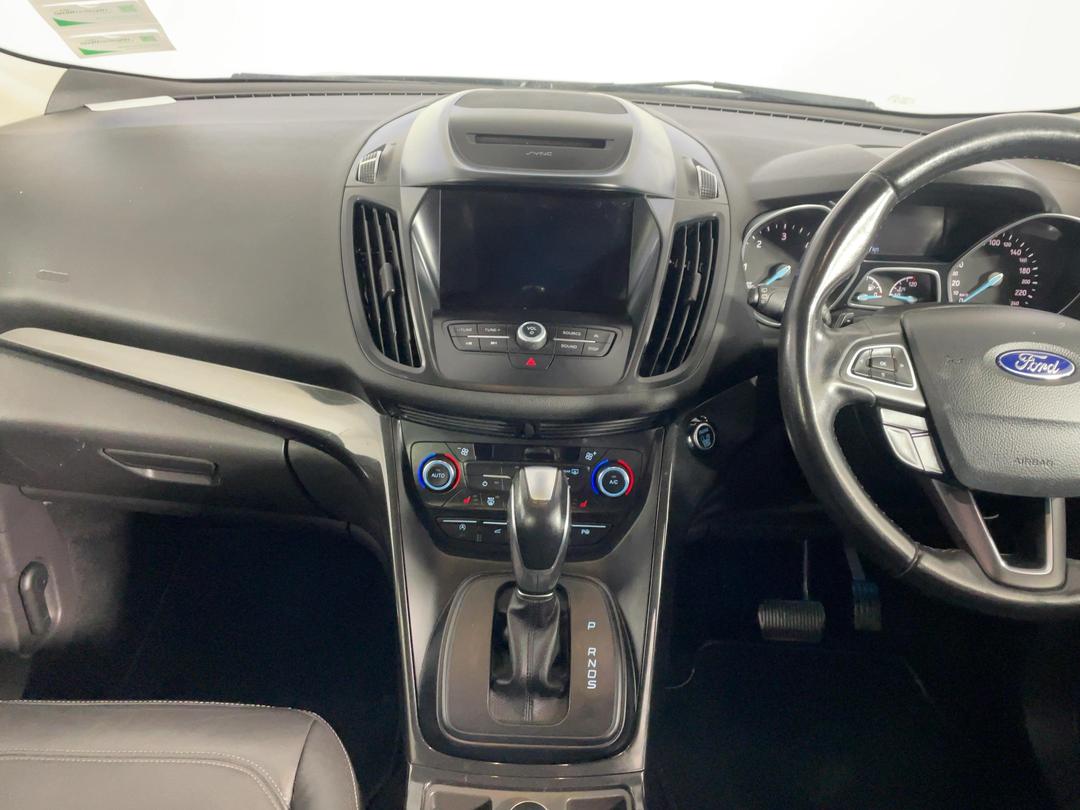 Photo '18' of Ford Escape