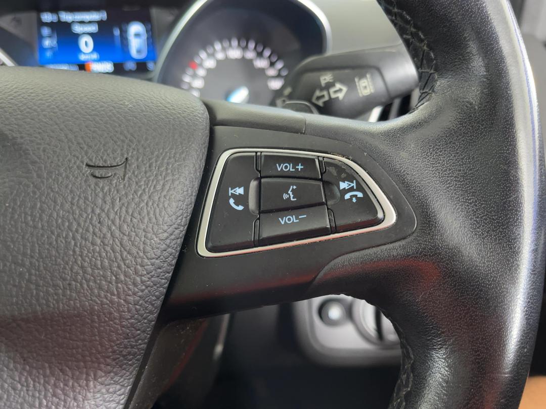 Photo '24' of Ford Escape