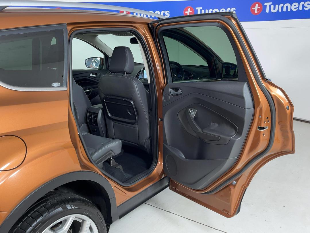 Photo '19' of Ford Escape