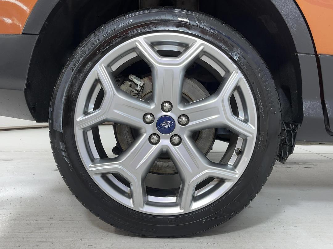 Photo '12' of Ford Escape