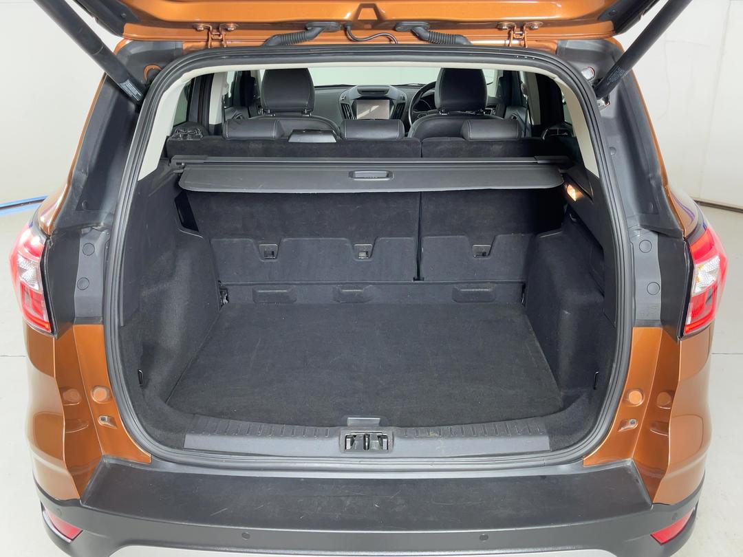 Photo '14' of Ford Escape