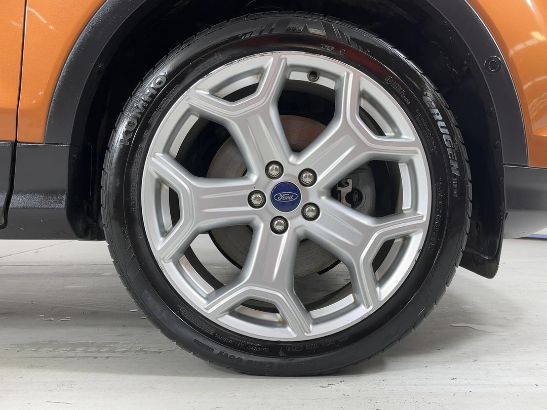 Photo '9' of Ford Escape