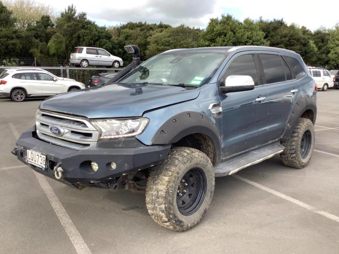 Photo '2' of Ford Everest Titanium Photo '2' of Ford Everest Titanium