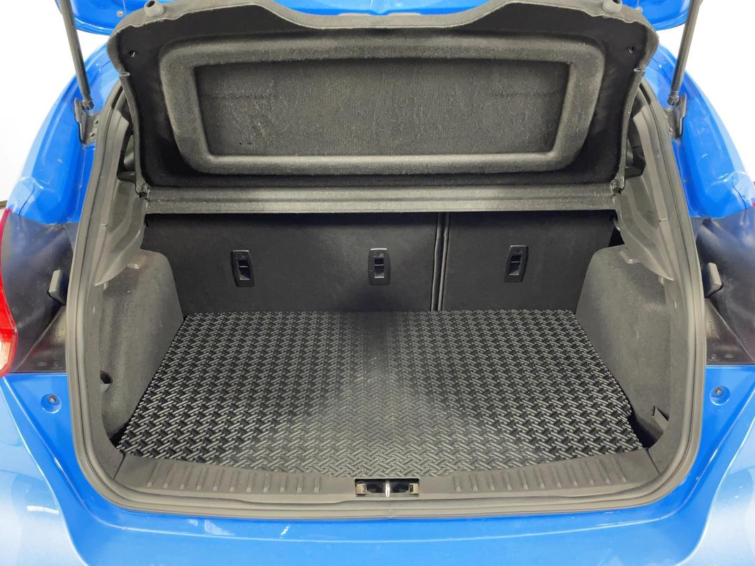 Photo '14' of Ford Focus