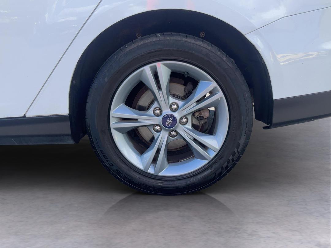 Photo '11' of Ford Focus