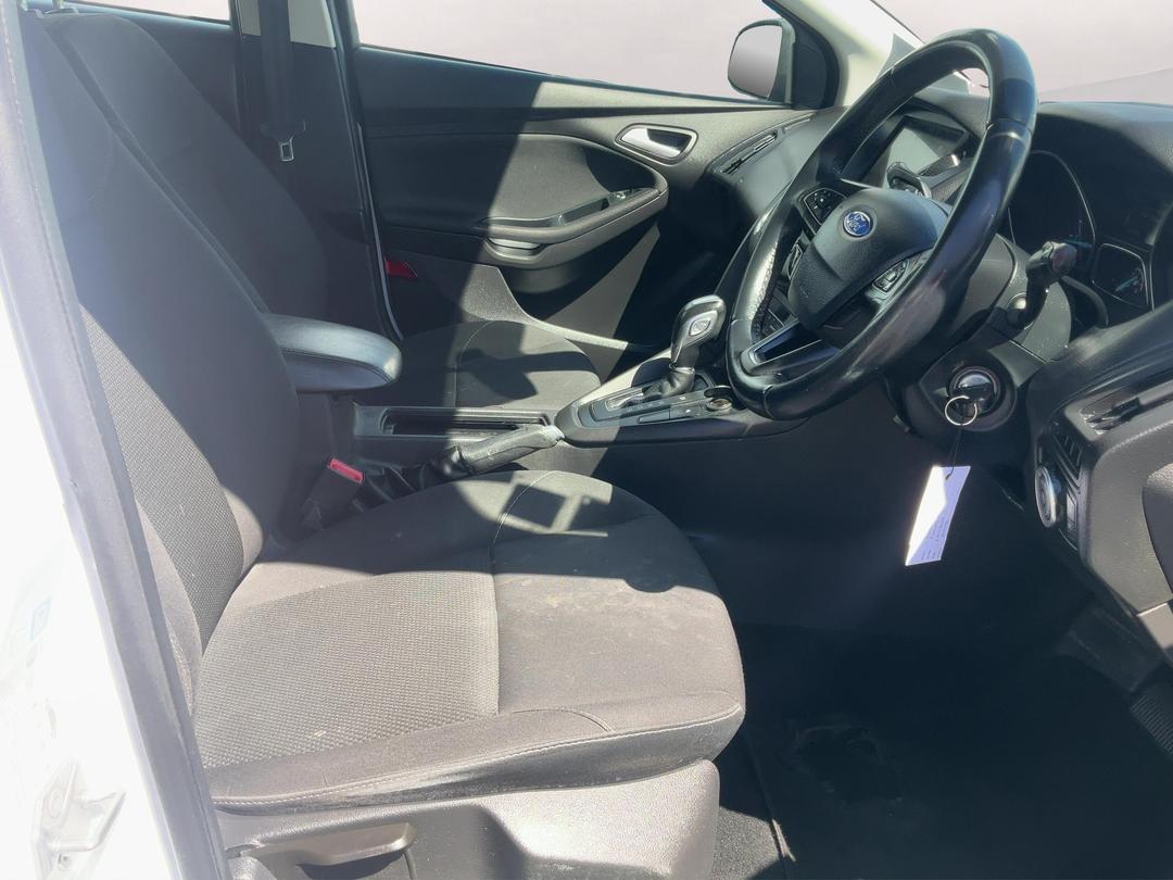 Photo '16' of Ford Focus