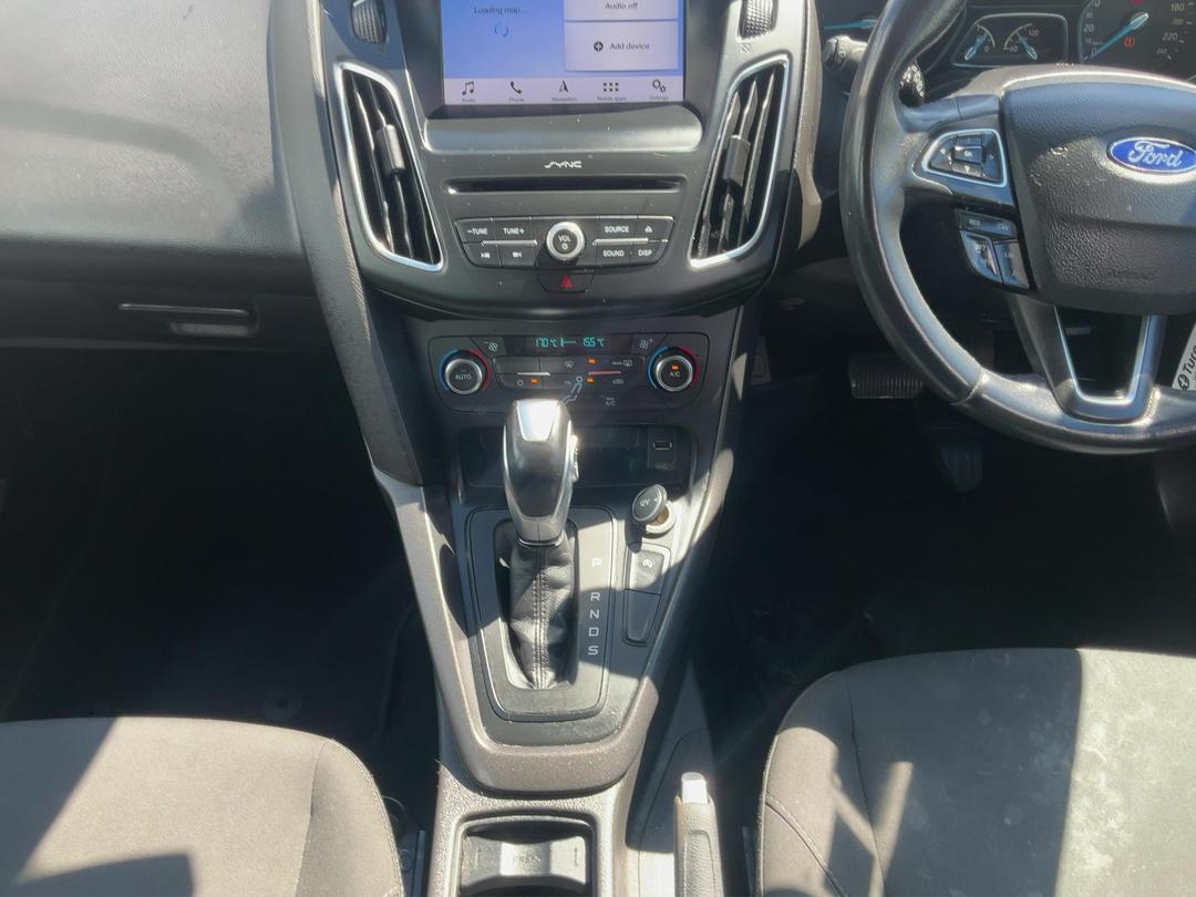 Photo '18' of Ford Focus