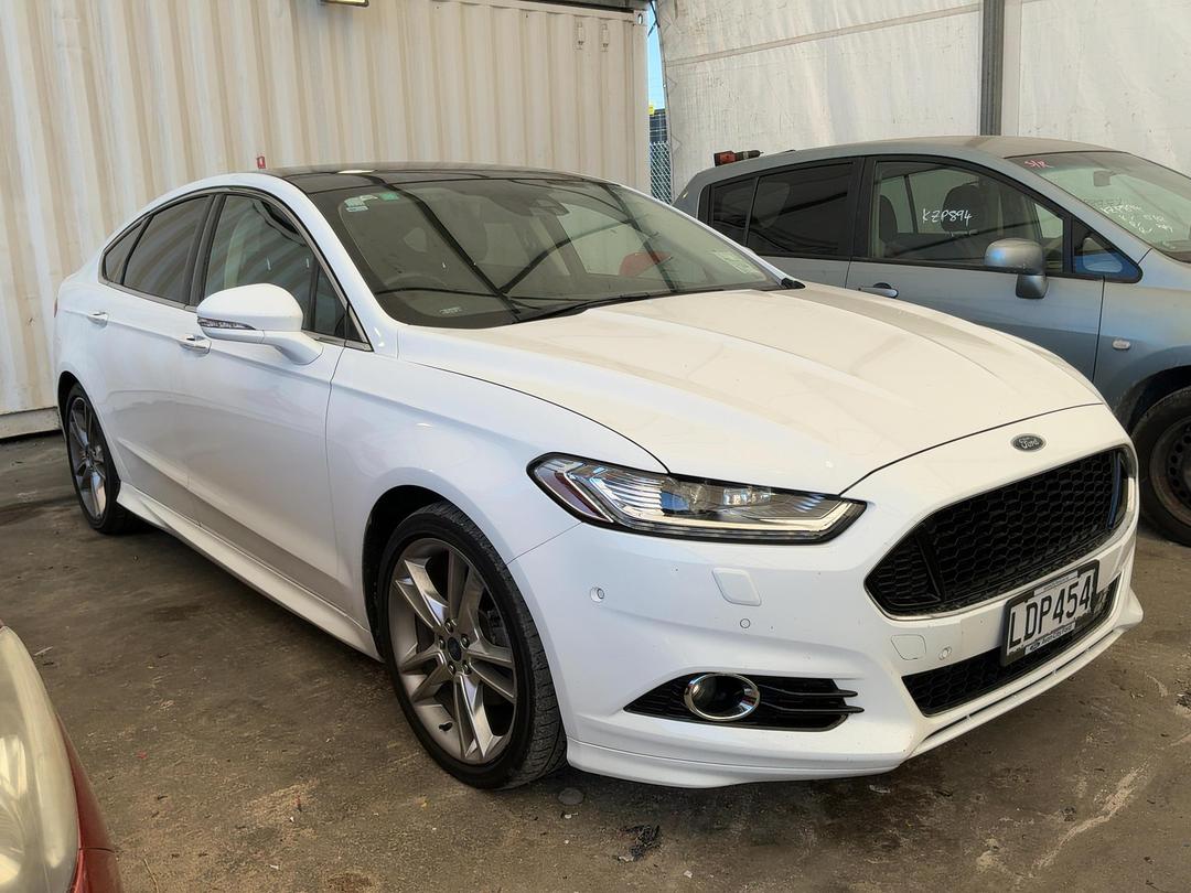 Photo '2' of Ford Mondeo Titanium 5DR Diesel Photo '2' of Ford Mondeo Titanium 5DR Diesel