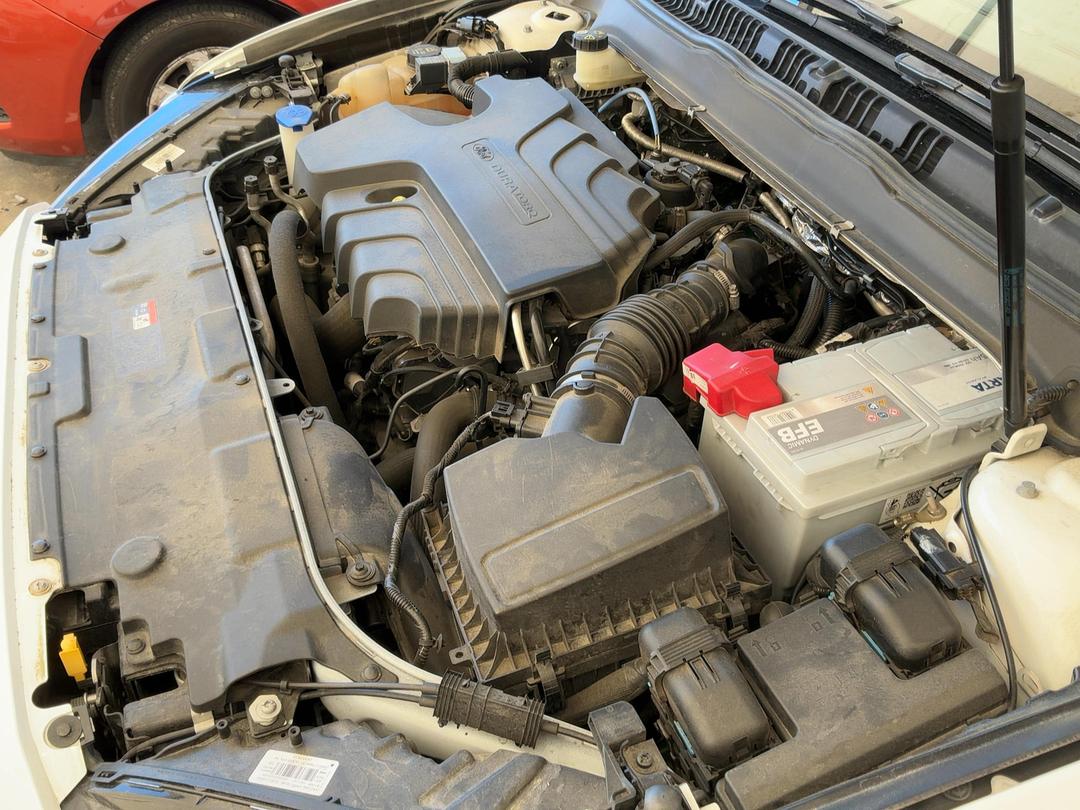 Photo '10' of Ford Mondeo Titanium 5DR Diesel Photo '10' of Ford Mondeo Titanium 5DR Diesel