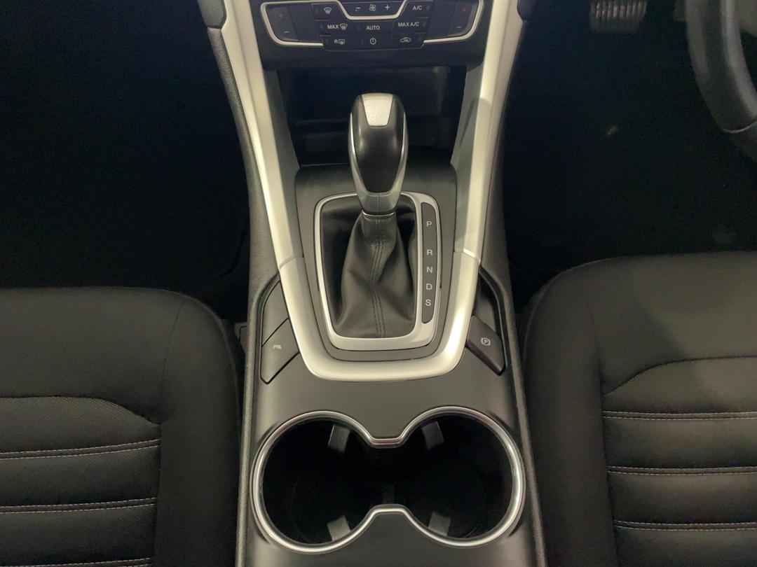 Photo '23' of Ford Mondeo