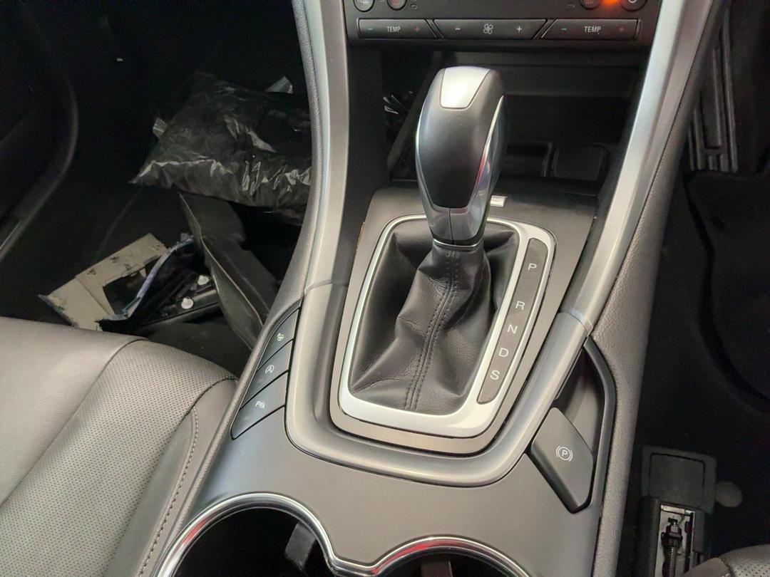 Photo '15' of Ford Mondeo Titanium 5DR Diesel Photo '15' of Ford Mondeo Titanium 5DR Diesel