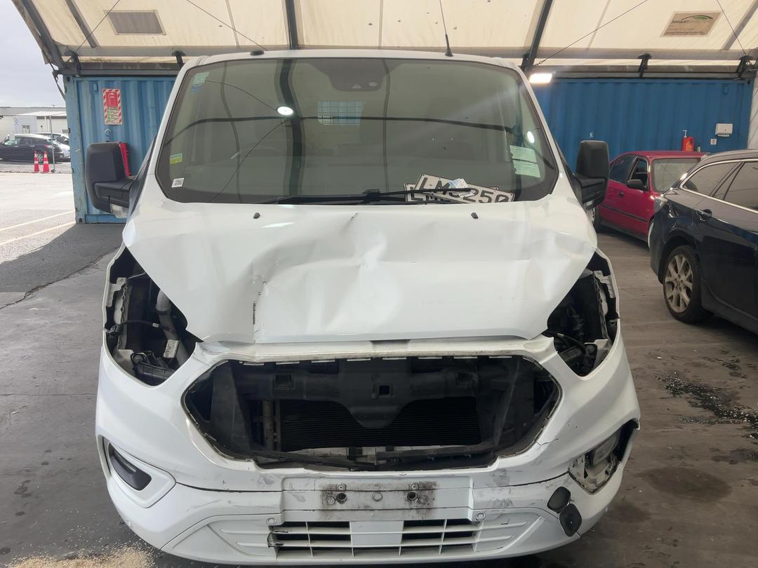 Photo '2' of Ford Transit Custom SWB LOW Roof Photo '2' of Ford Transit Custom SWB LOW Roof