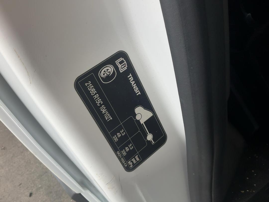Photo '9' of Ford Transit Custom SWB LOW Roof Photo '9' of Ford Transit Custom SWB LOW Roof