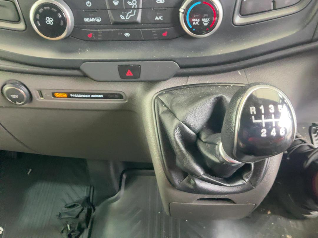 Photo '12' of Ford Transit Custom SWB LOW Roof Photo '12' of Ford Transit Custom SWB LOW Roof