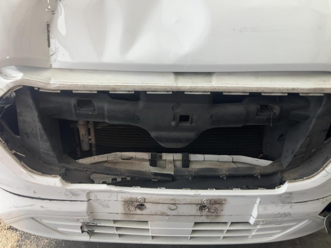Photo '15' of Ford Transit Custom SWB LOW Roof Photo '15' of Ford Transit Custom SWB LOW Roof