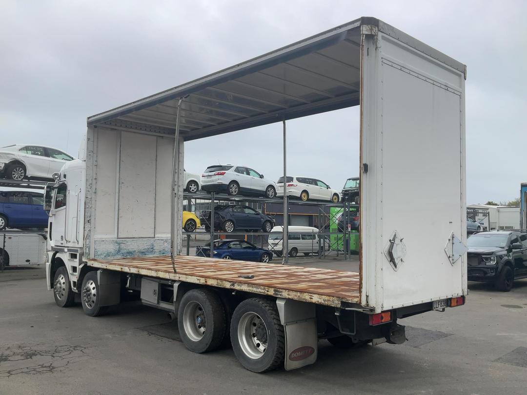 Photo '6' of Freightliner FRL Argosy 8X4 Curtainsider