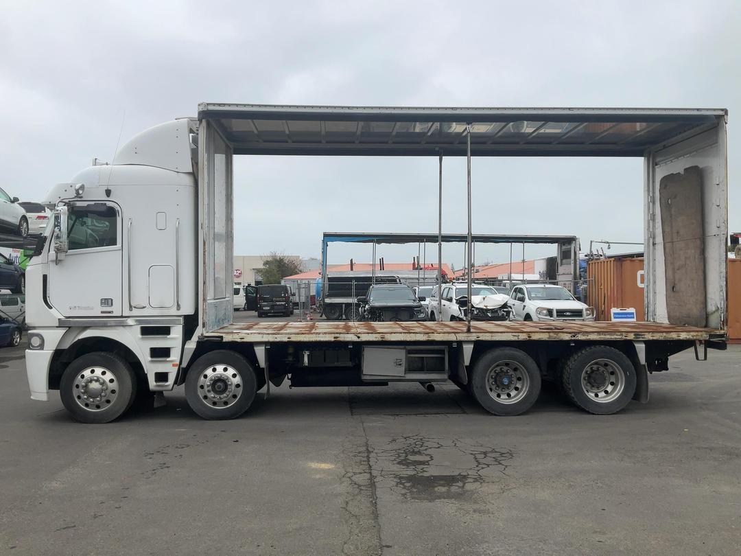Photo '8' of Freightliner FRL Argosy 8X4 Curtainsider