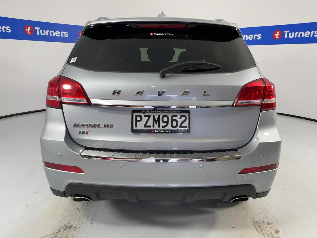 Photo '6' of Haval H2