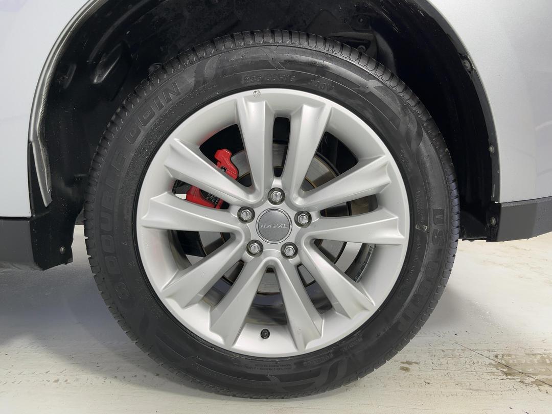 Photo '11' of Haval H2