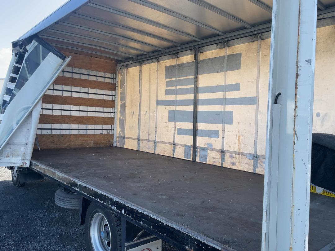 Photo '23' of Hino 300 XZU730R Curtainsider