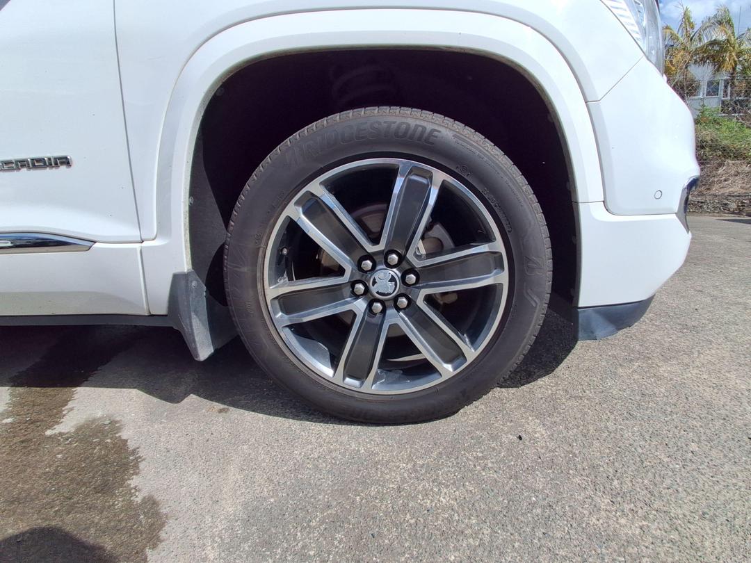 Photo '7' of Holden Acadia LTZ-V Photo '7' of Holden Acadia LTZ-V