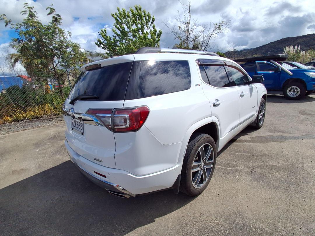 Photo '6' of Holden Acadia LTZ-V Photo '6' of Holden Acadia LTZ-V