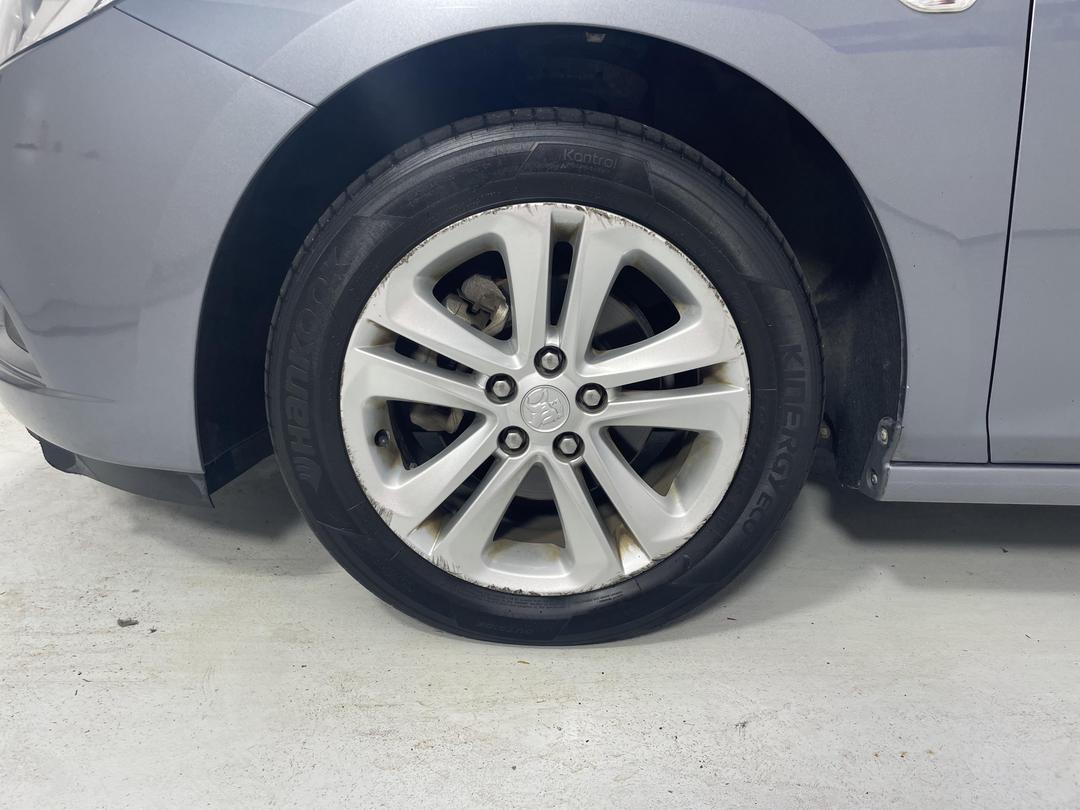 Photo '10' of Holden Astra