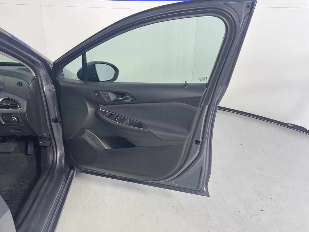 Photo '15' of Holden Astra