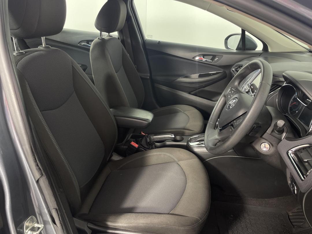 Photo '16' of Holden Astra