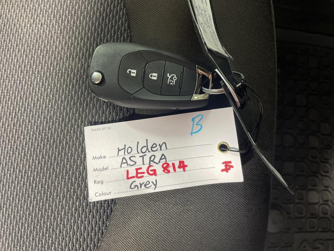 Photo '22' of Holden Astra