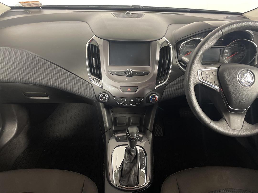 Photo '18' of Holden Astra