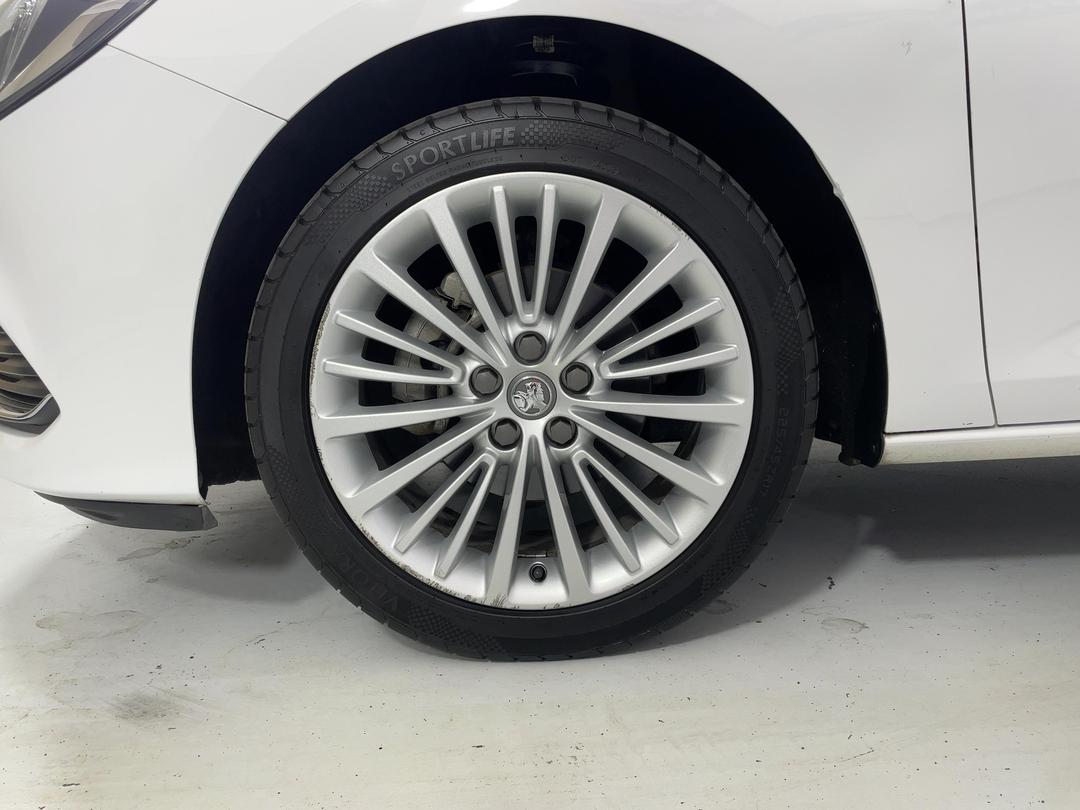 Photo '10' of Holden Astra
