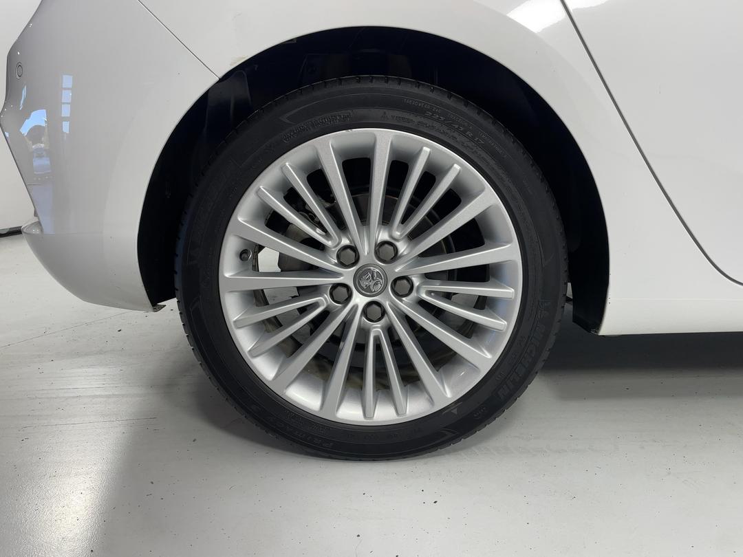 Photo '12' of Holden Astra
