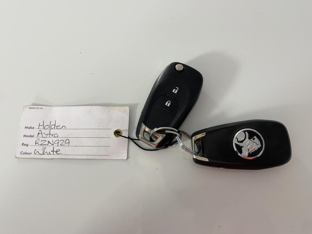Photo '22' of Holden Astra
