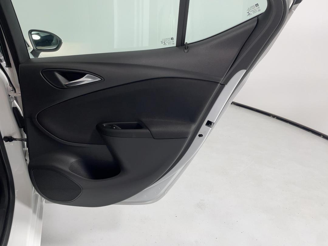 Photo '19' of Holden Astra