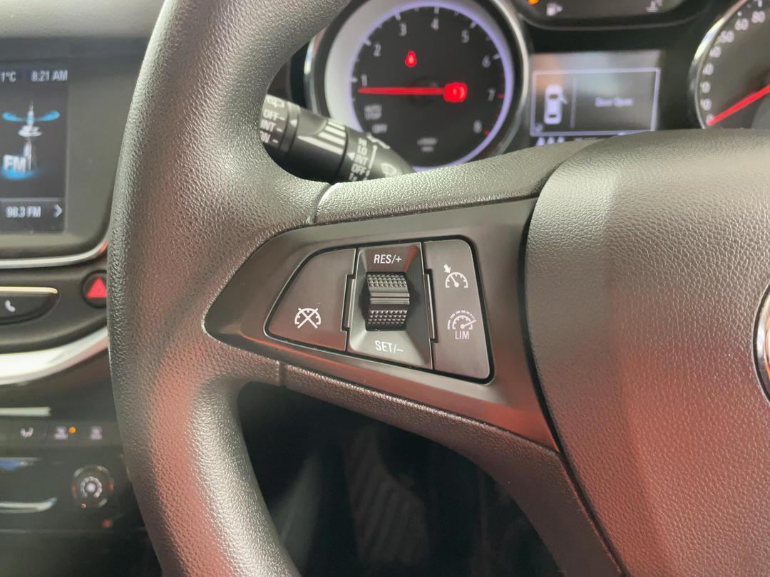 Photo '24' of Holden Astra