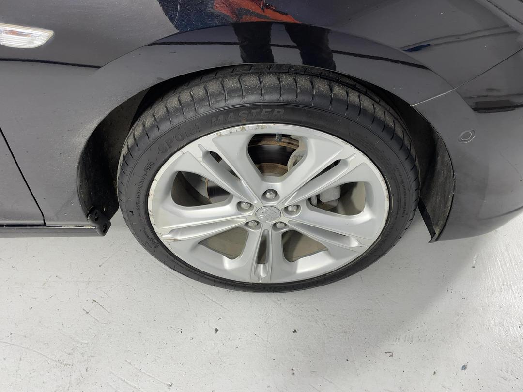 Photo '9' of Holden Astra
